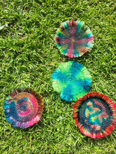 Kiondo mat dyeing in Okapu weaving class