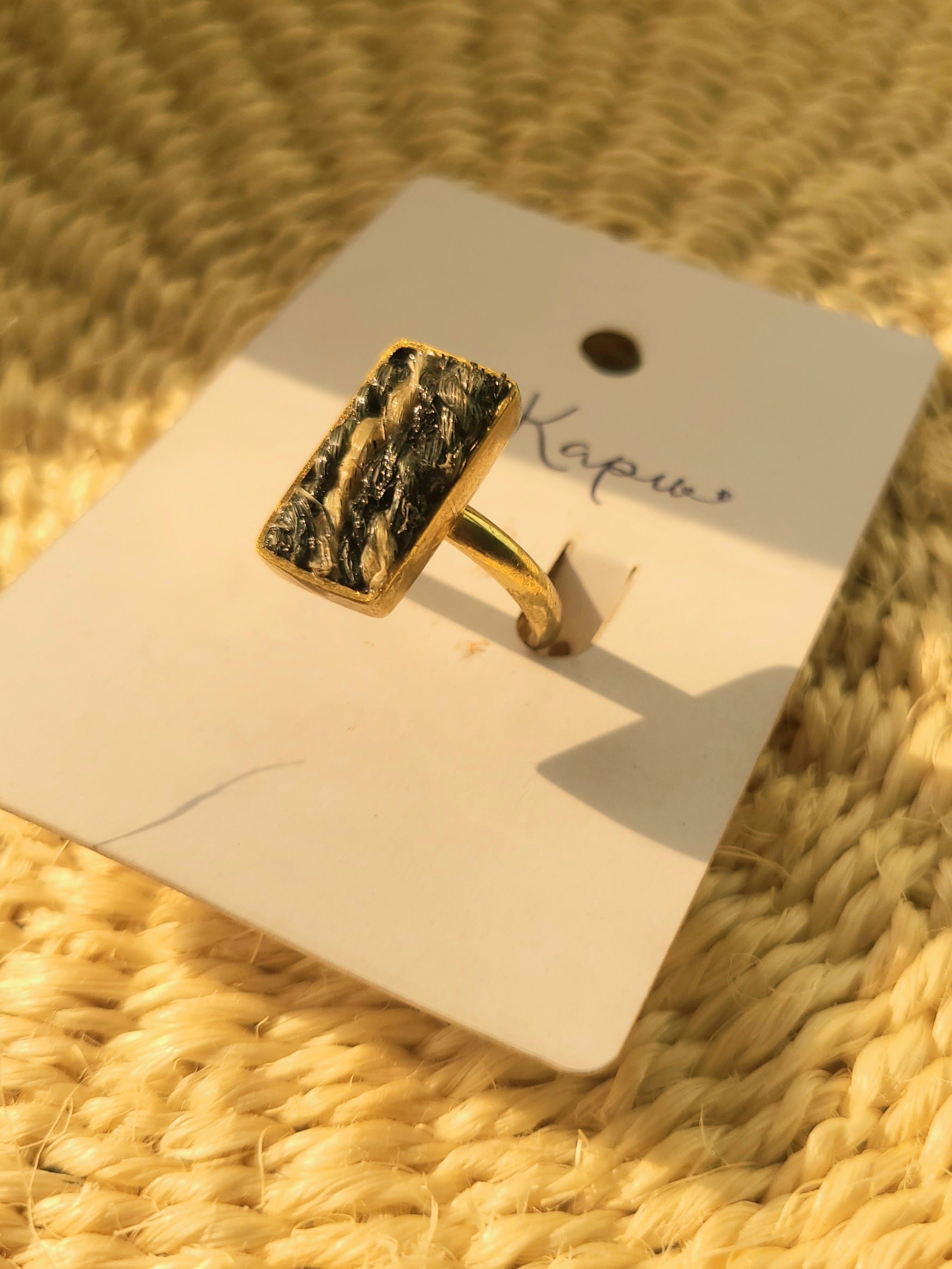 Dhot Ring - Black + White