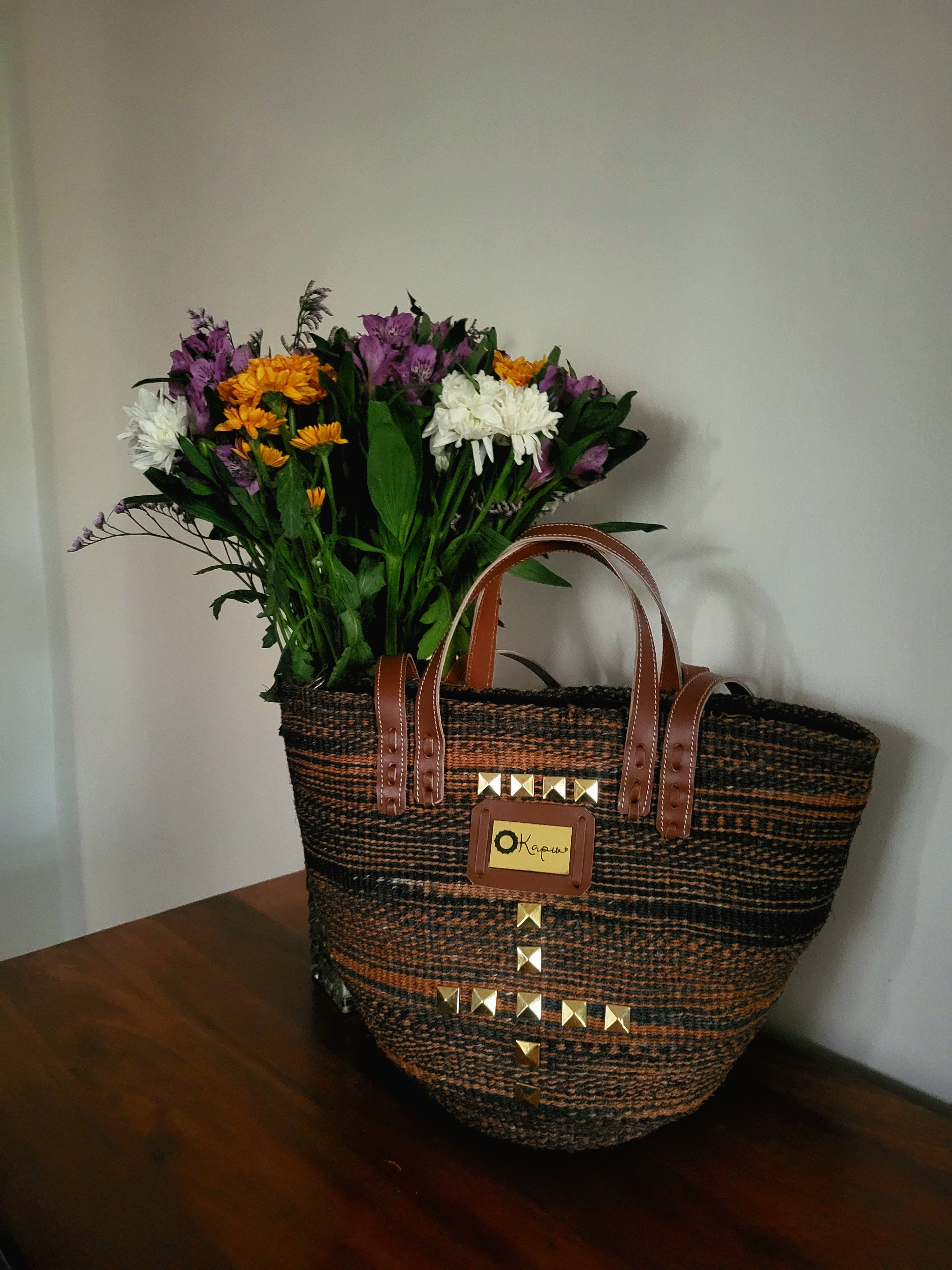 Bonge II Okapu(Studded) Kiondo Bag