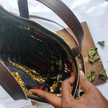 Majani Okapu (Studded)