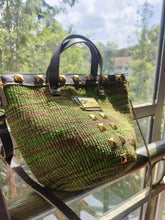 Majani Okapu (Studded)